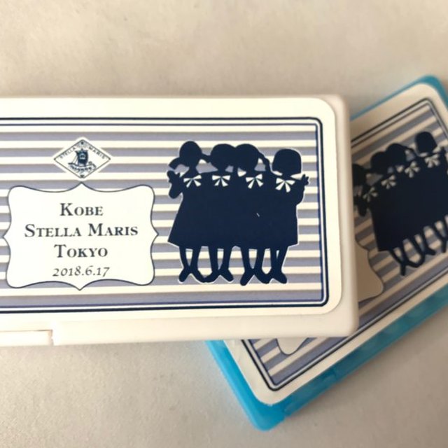 シルエットのイラスト入りのミンティアケース